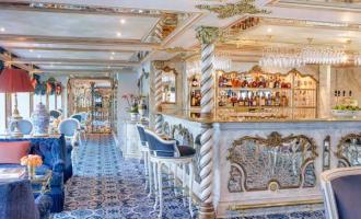 Maria Theresa Lounge