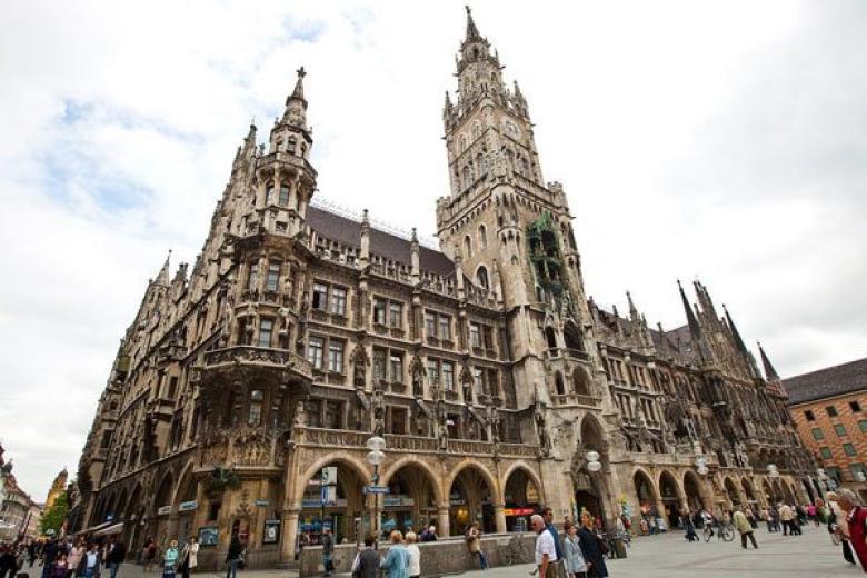 NEW TOWN HALL MUNICH GERMANY