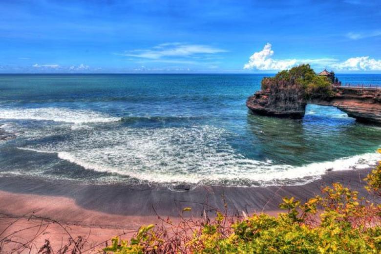 Tanah Lot Temple