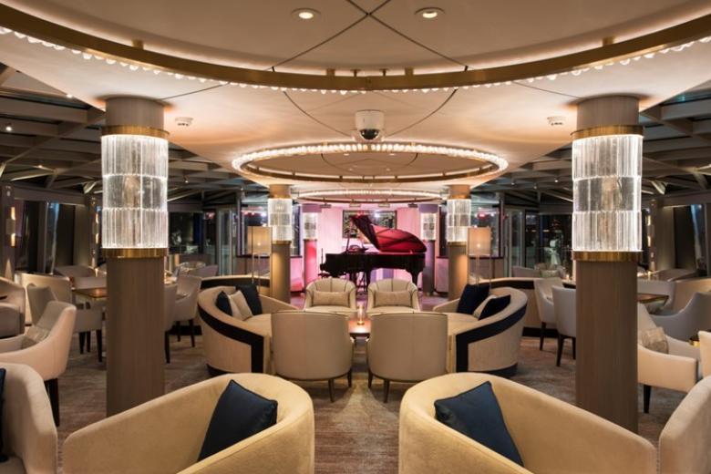 UNIWORLD BOUTIQUE RIVER CRUISES -LOUNGE