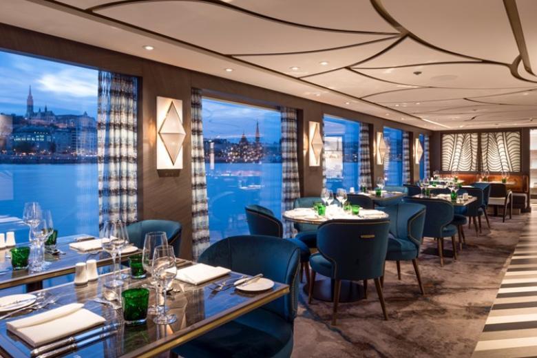 UNIWORLD BOUTIQUE RIVER CRUISES - DINING