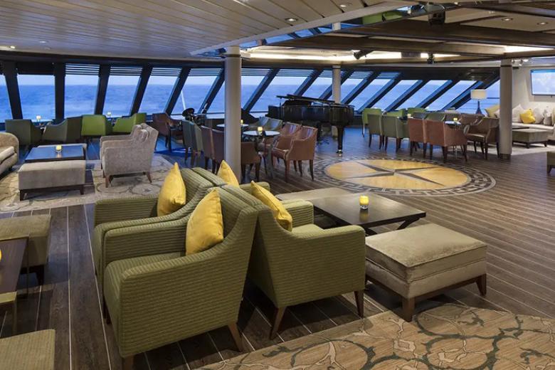 Bars & Lounges