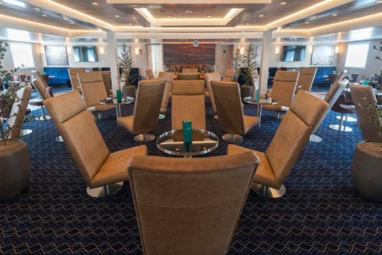 Hurtigruten Expeditions - Explorer Lounge