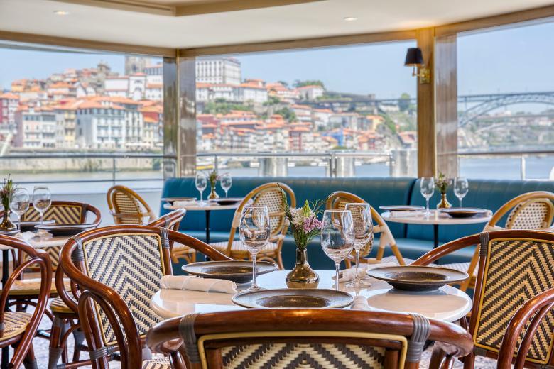 UNIWORLD BOUTIQUE CRUISES - Bistro