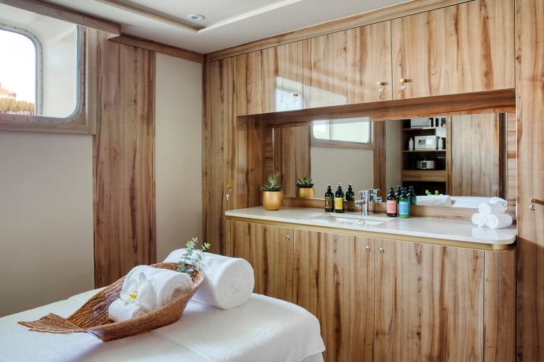 UNIWORLD BOUTIQUE CRUISES - Spa