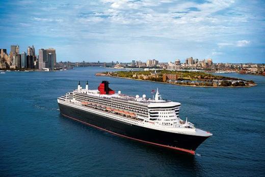 Cunard Cruise Line - Queen Mary 2 Departing New York