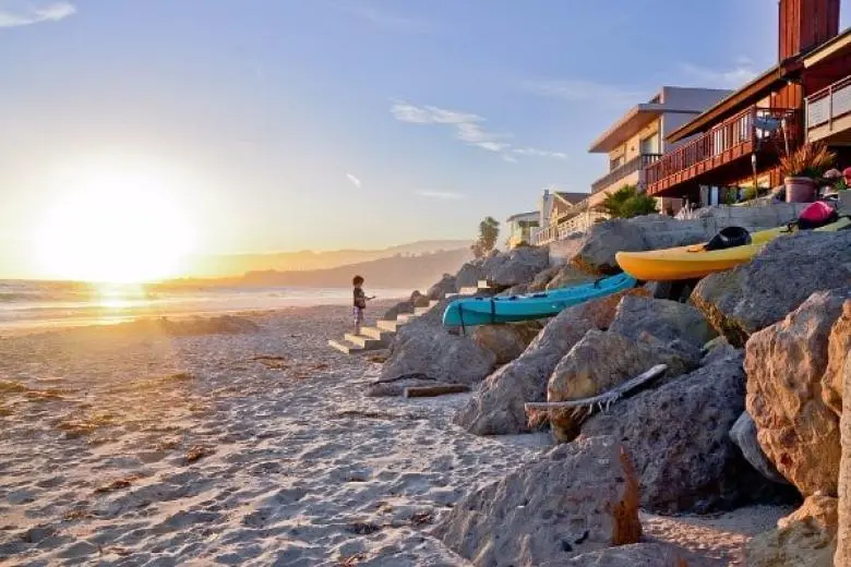 Los Angeles cruise deal featuring a ship sailing along the Pacific coast with views of sun-drenched beaches, city skylines, and the Port of Los Angeles