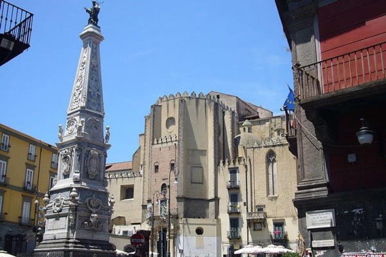 Naples Piazza San Domenico
