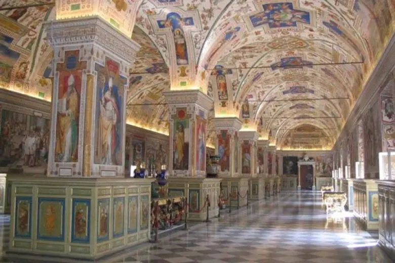 Rome cruise deal featuring a ship sailing toward the Italian coast with views of ancient ruins, Renaissance architecture, and the iconic skyline near Civitavecchia Port