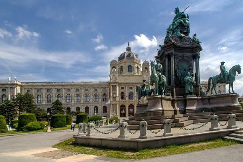 Vienna Museumsquartier Monument