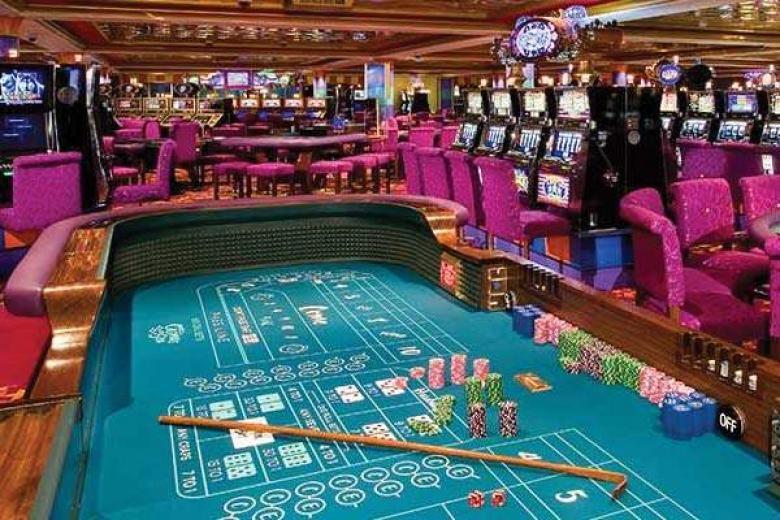 Gem Club Casino Bar